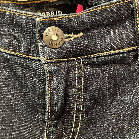 Torrid Ankle Skinny Jeans, Mid-Rise, Lightly Distressed, Dark Wash - Picture 3 of 11